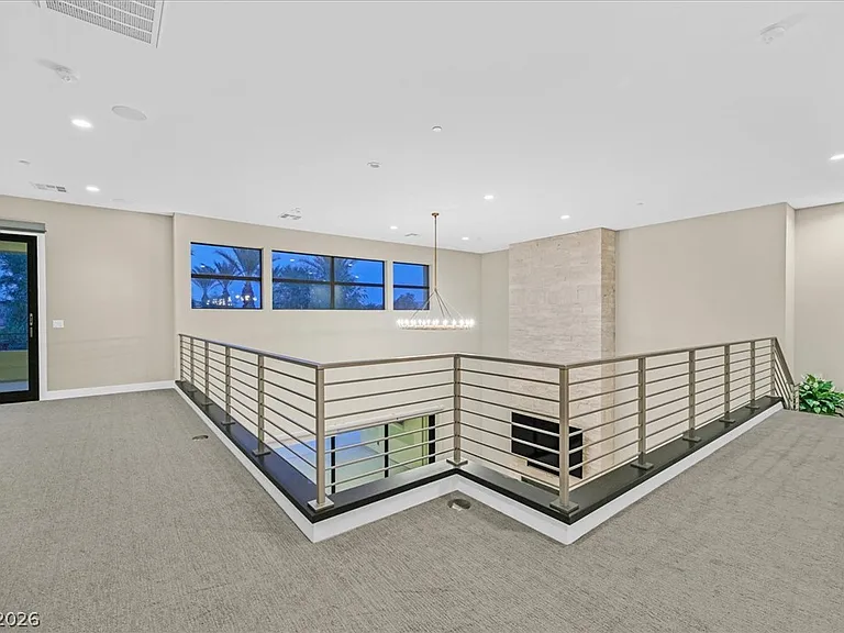65 Garibaldi Way — Photo 42