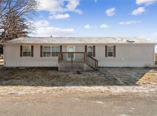 402 Harding Ave, Lowden, IA 52255