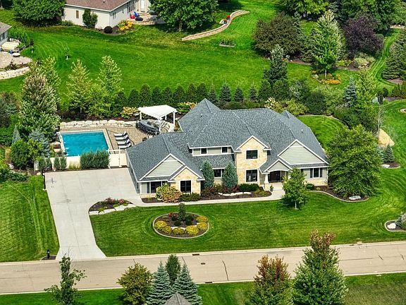 5th image of 2404 Woodland Hills Dr