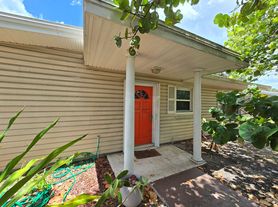 6346 Beechwood Ave, Sarasota, FL