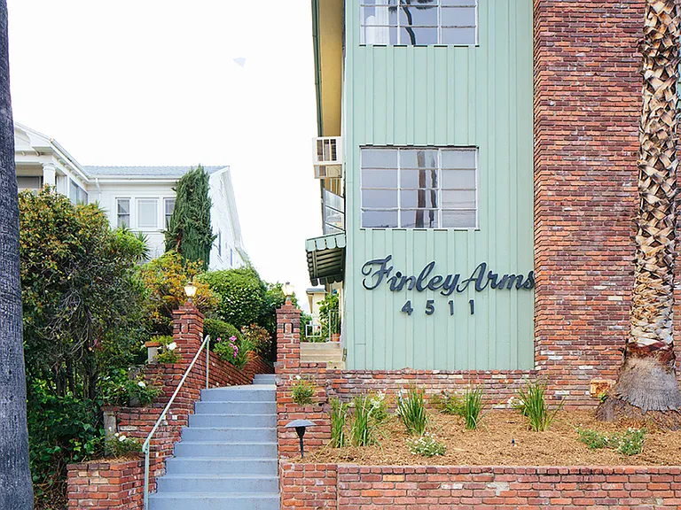 4511 Finley Ave — Photo 9