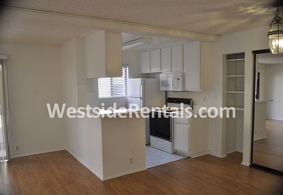 3rd image of 132 S Clark Dr APT 305