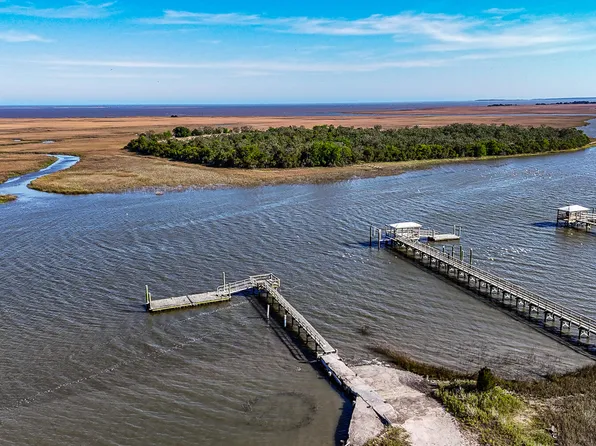 708 Donnelly Corner Dr, Awendaw, SC 29429