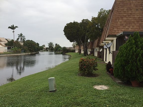 3rd image of 145 San Remo Blvd