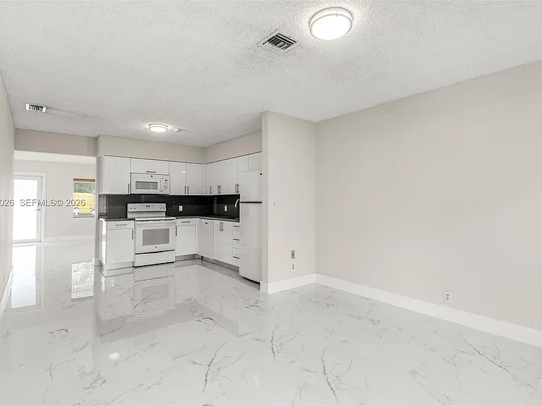 310 SW 76th Ct #1 — Photo 15
