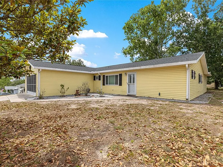 8470 SW 107th Pl — Photo 35