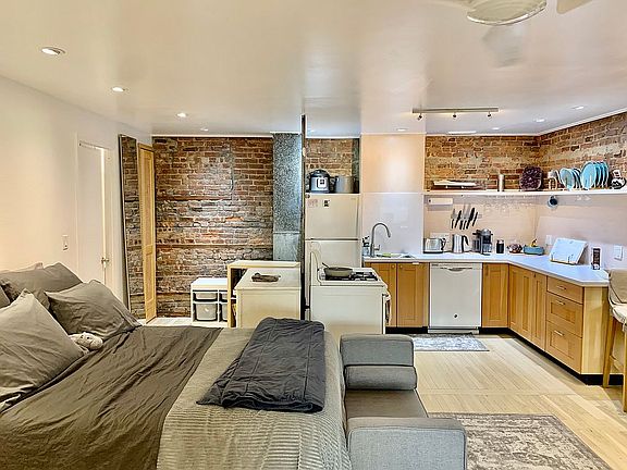 3rd image of 214 Avenue A APT 1B