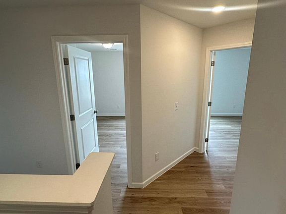 2nd image of 156 Oasis Dr