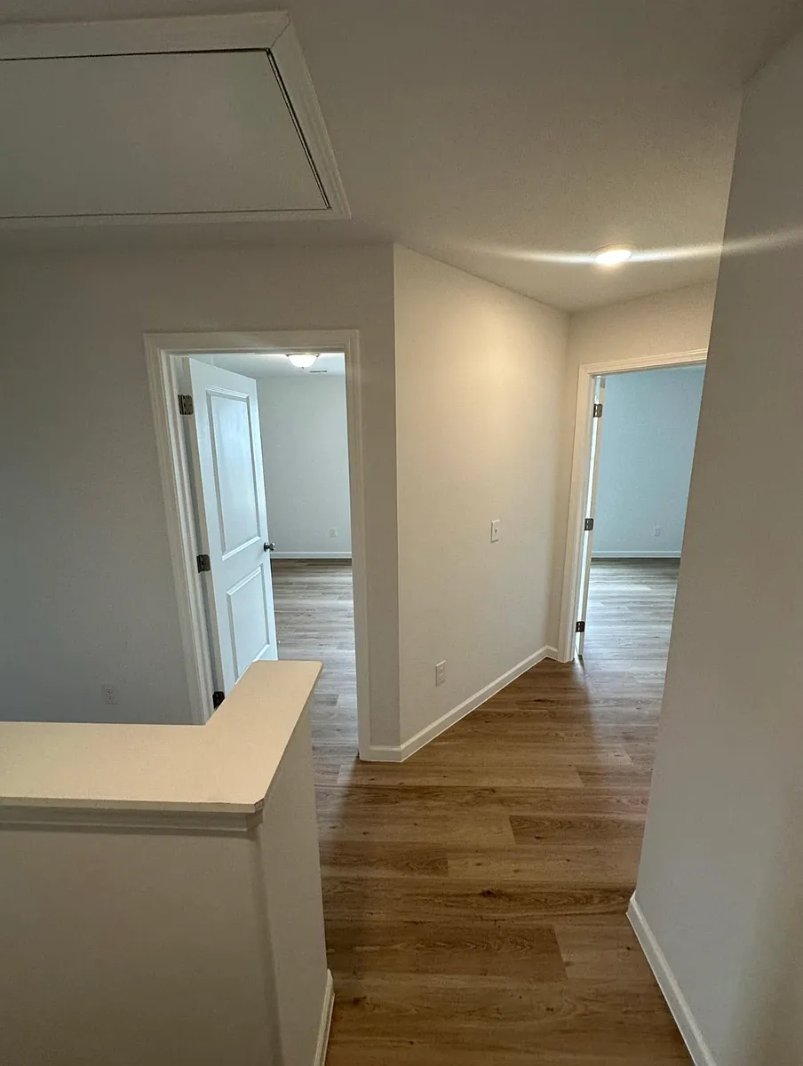 Building Photo - 156 Oasis Dr