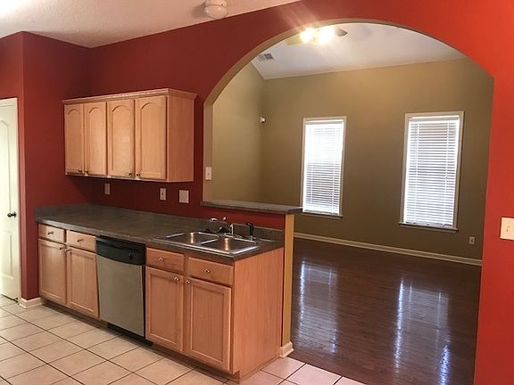 5th image of 9085 Chimneyrock Blvd