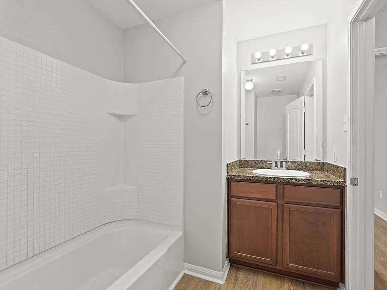 7126 Montclair Peak Ln — Photo 4