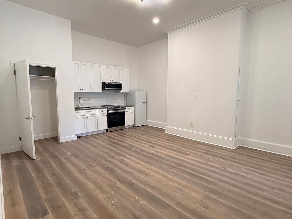 1st image of 1203 Spruce St #2F