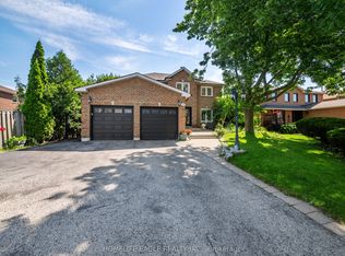 755 Pebble Ct, Pickering, ON L1V 3R3