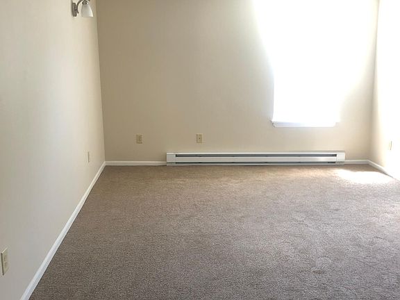 5th image of 433 W Main St APT 205