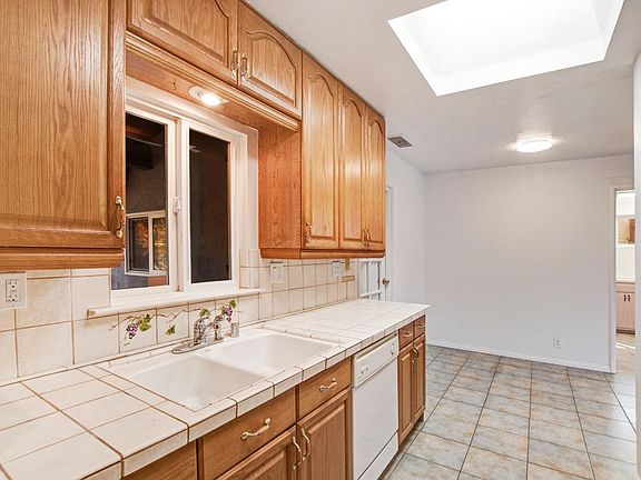 4th image of 425 El Dorado Drive