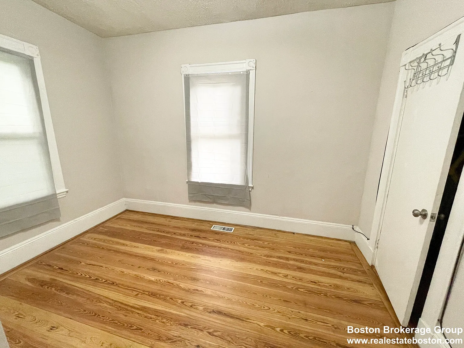 3 bed, 1.0 bath, $3,000 — Photo 4