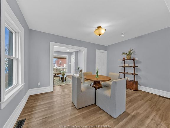 5th image of 2181 Howard Ave
