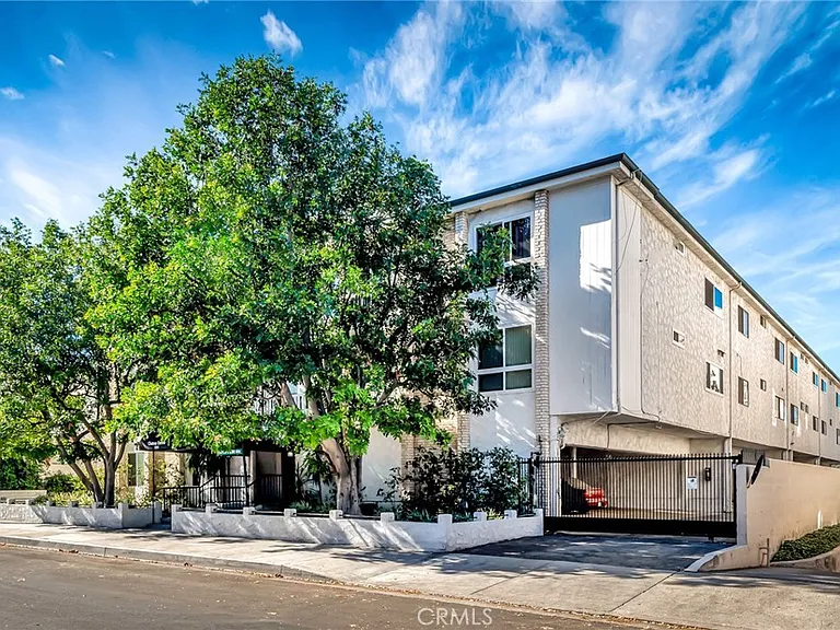 5315 Zelzah Ave #6 — Photo 33