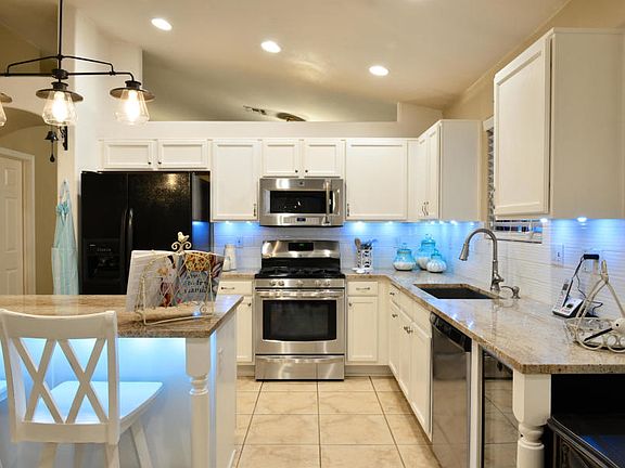 3rd image of 11347 N Gray Boulder Ct
