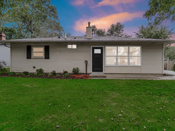 205 Randle St, Valparaiso, IN 46383