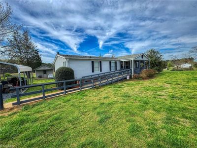 996 Surratt Rd, Denton, NC, 27239