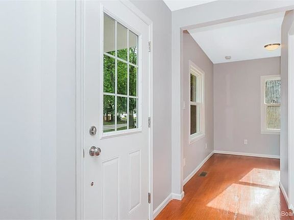 2nd image of 1003 Sherman St