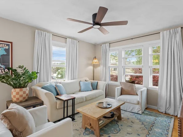 56 Hilton St Unit 56, Arlington, MA 02474