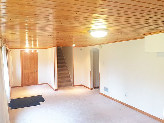 5th image of 6812 Hill Pl N