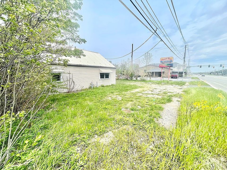 1st image of 964 Main Rd