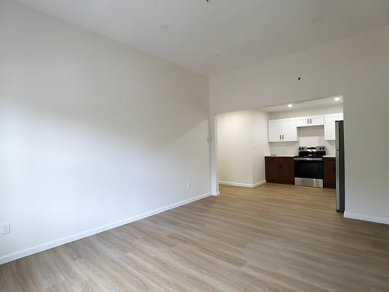 190 Broadway #2D — Photo 12