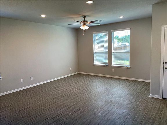 5th image of 24818 Sierra Laurel Ln