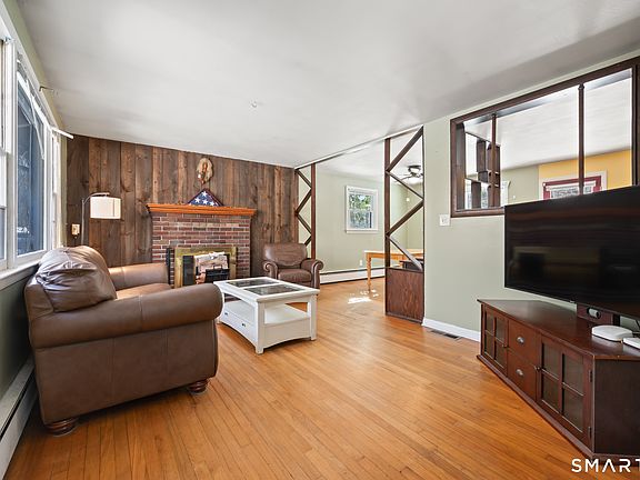 3rd image of 138 Wolcott Road