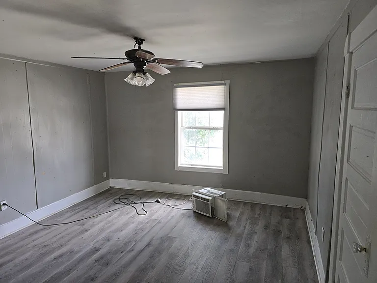 27 E Raymond St — Photo 8
