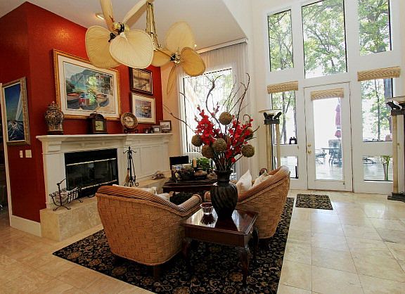 4th image of 808 Heather Woods Dr