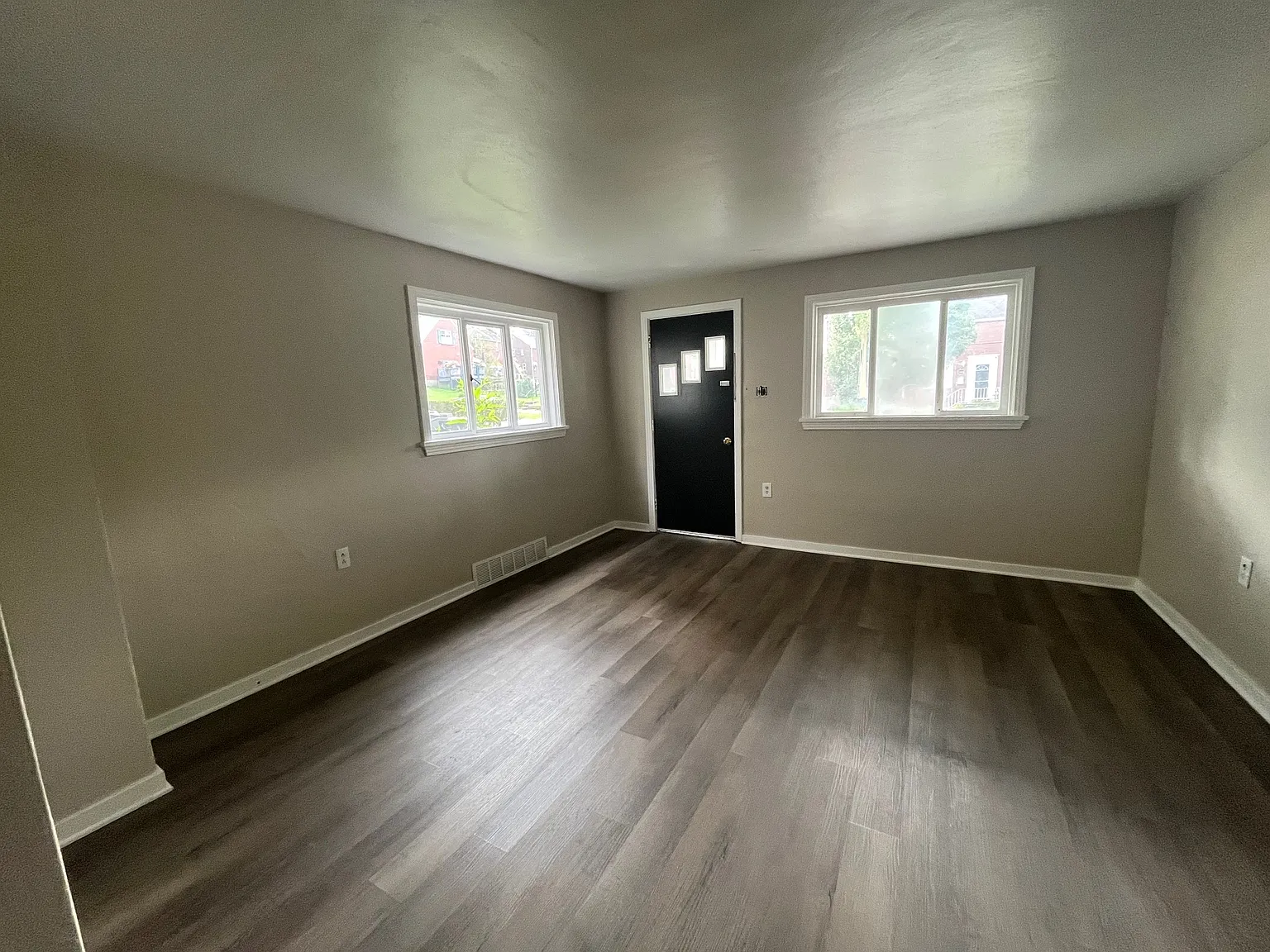 3 bed, $1,695 — Photo 4