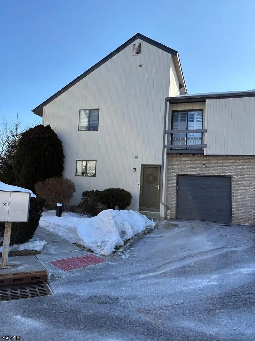 2 bed, 2.5 bath, $3,600 — Photo 1
