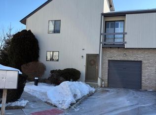 186 Locust Ln, Basking Ridge, NJ 07920