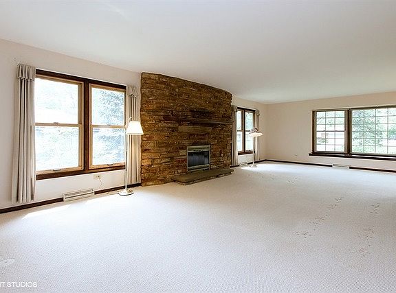 4th image of 206 E Monterey Ave