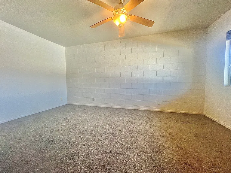 2821 N Columbus Blvd #19 — Photo 12