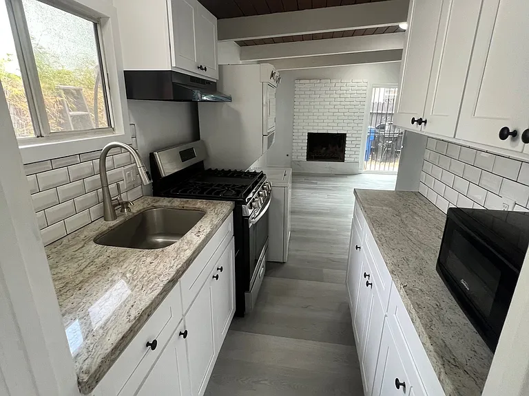 1401 Crenshaw Blvd #1401 — Photo 5