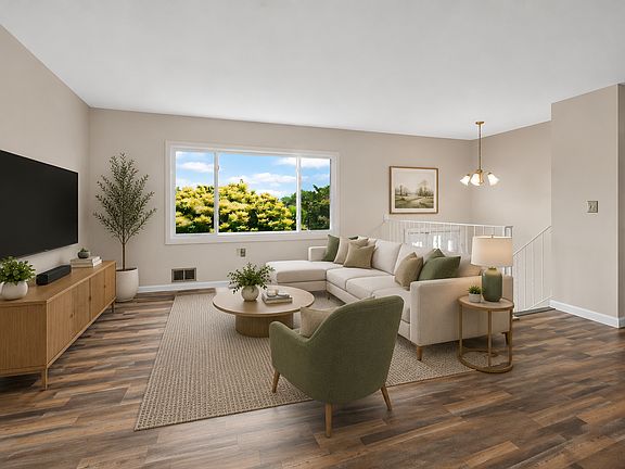 2nd image of 10397 Juniper Ln
