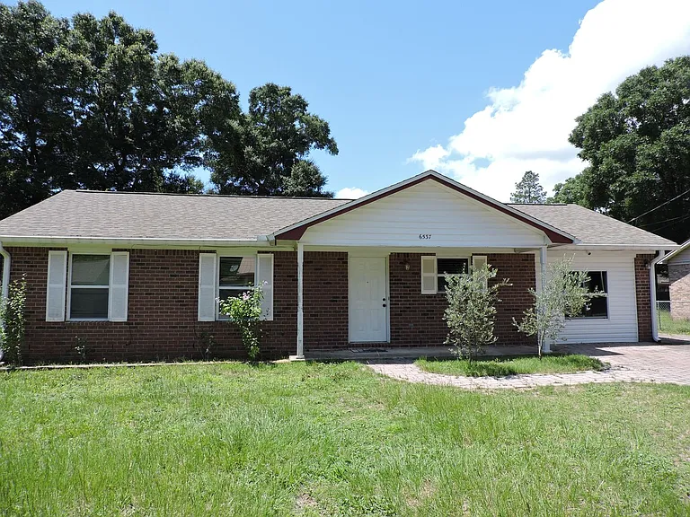 6537 Sinclair St — Photo 1