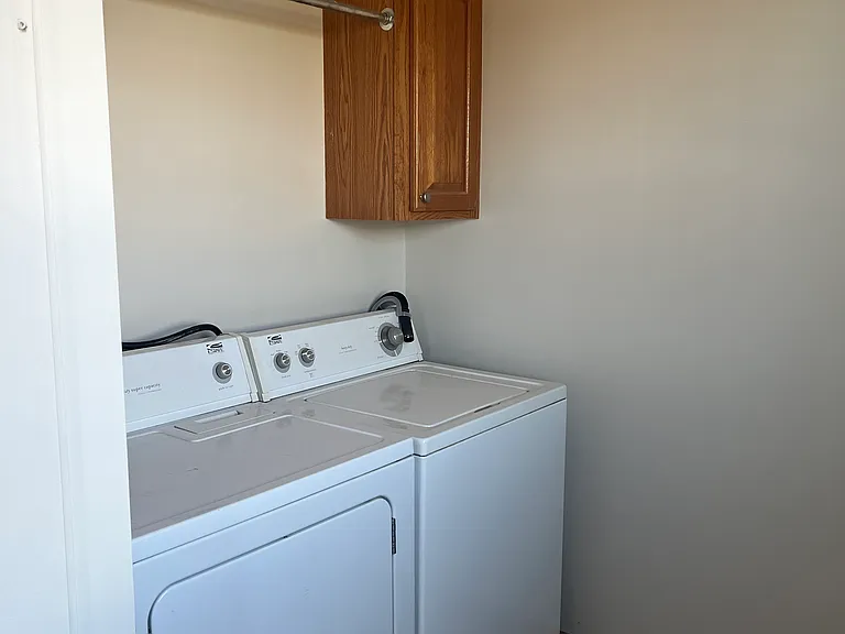 98 Meadowlark Ln — Photo 3
