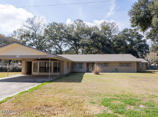 1058 S Berwick Ave, Basile, LA 70515