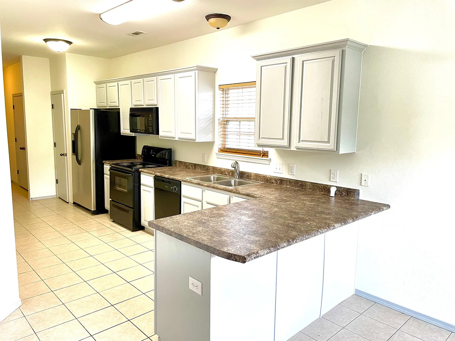 3187 W Old Farmington Rd — Photo 1