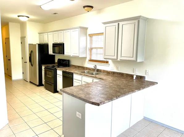 3187 W Old Farmington Rd, Fayetteville, AR 72704