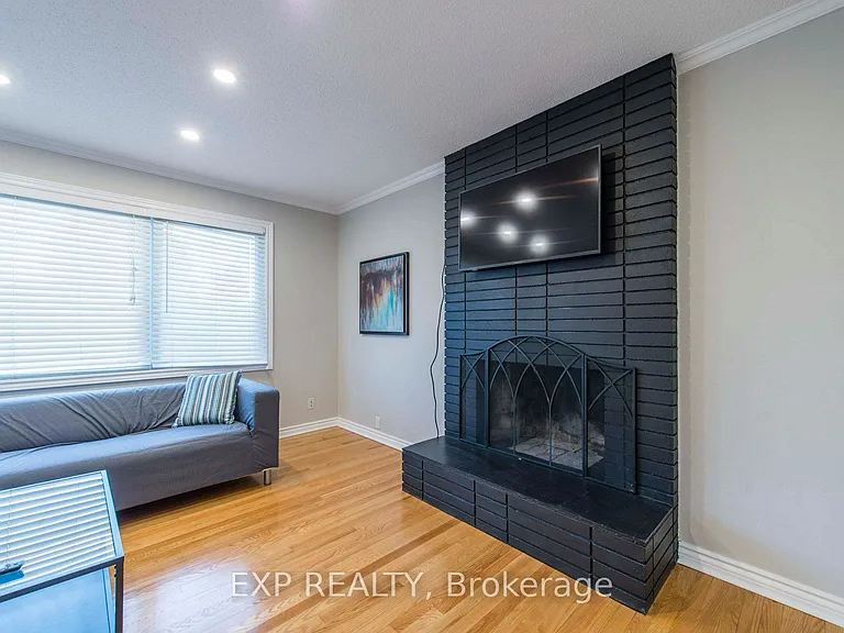 107 Hilliard Ave #A — Photo 3