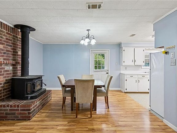 4th image of 22885 Plank Rd