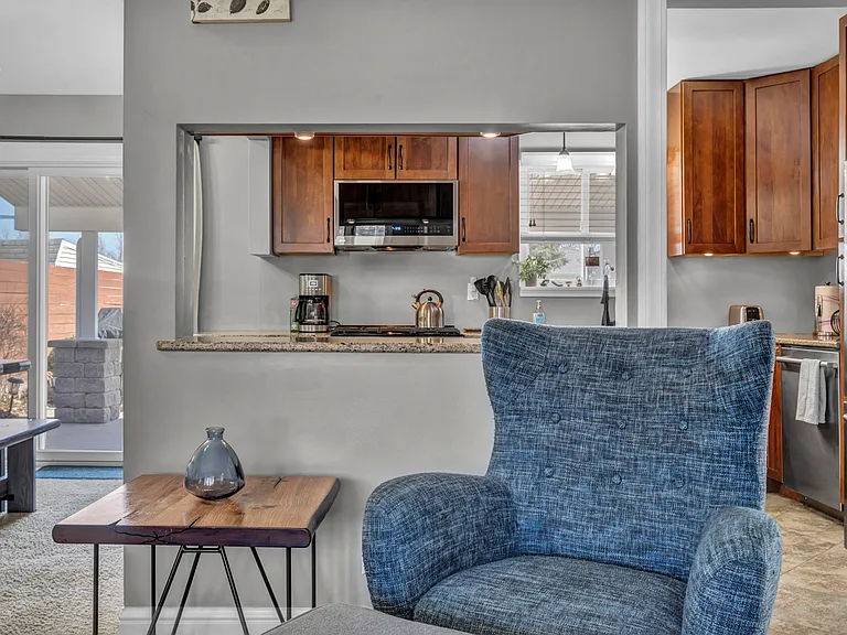 1237 Giesse Dr — Photo 3