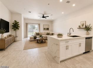 4622 SW 7th Pl, Cape Coral, FL 33914